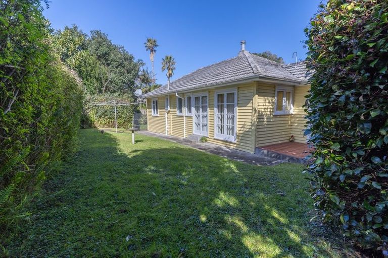 Photo of property in 67 Alverston Street, Waterview, Auckland, 1026