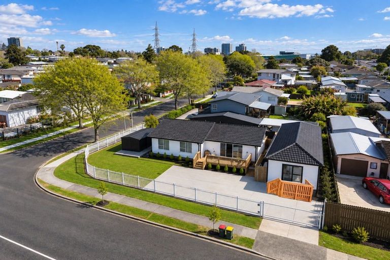 Photo of property in 66 Diorella Drive, Clover Park, Auckland, 2019