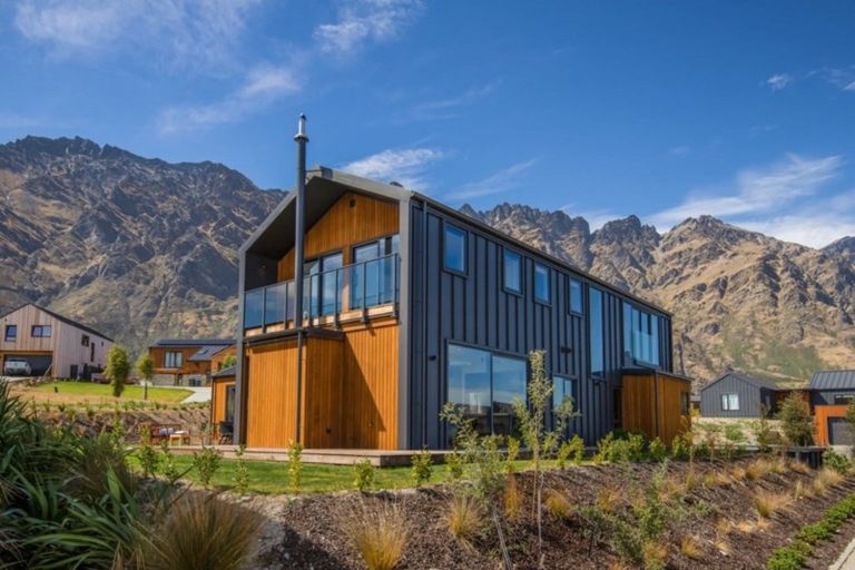 Photo of property in 9 Falconer Rise, Jacks Point, Queenstown, 9371