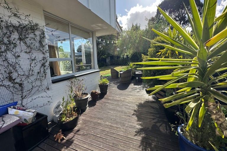 Photo of property in 209 Queenspark Drive, Parklands, Christchurch, 8083