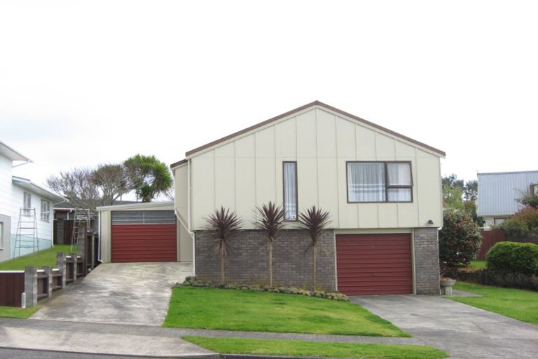 Photo of property in 12 Virginia Place, Whalers Gate, New Plymouth, 4310