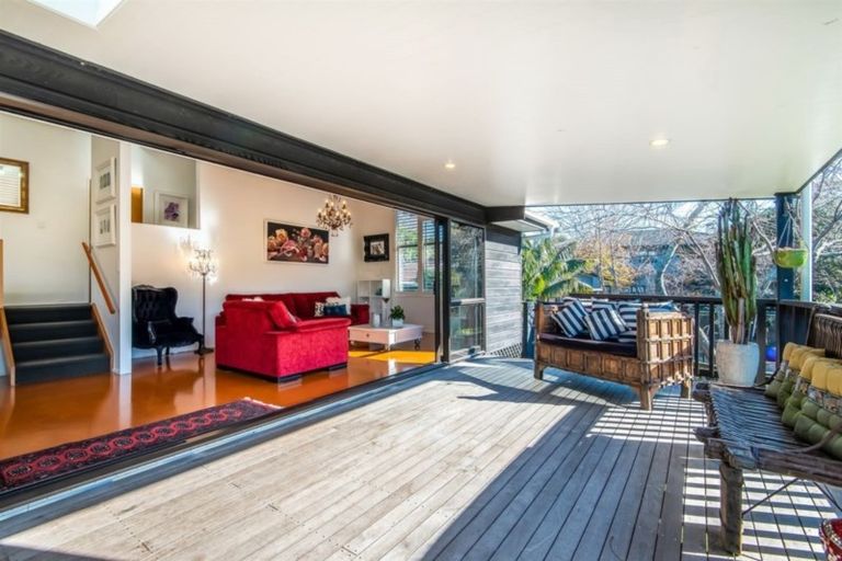 Photo of property in 1/1 Mayfair Crescent, Mairangi Bay, Auckland, 0630