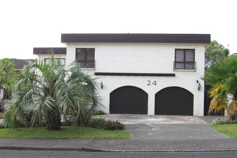 Photo of property in 24 Pakira Avenue, Glendene, Auckland, 0602