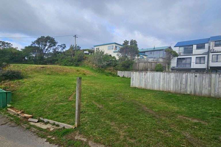 Photo of property in 33 Hindmarsh Street, Johnsonville, Wellington, 6037