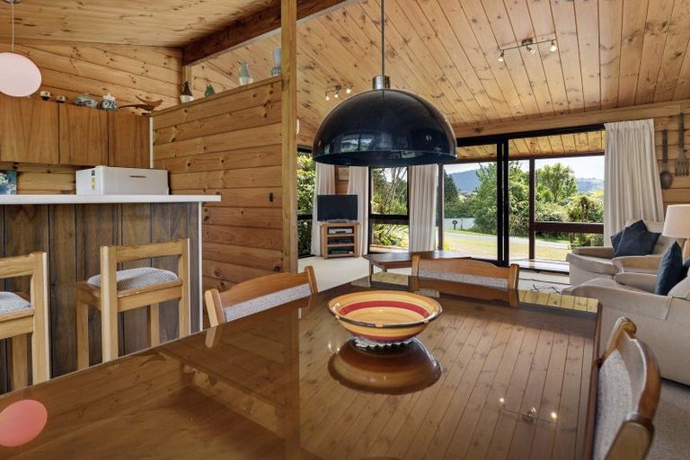 Photo of property in 64 Utuhina Road, Springfield, Rotorua, 3015