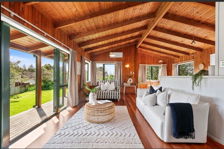 Photo of property in 8 Stonehaven Drive, Maungakaramea, Whangarei, 0178