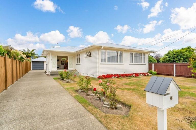 Photo of property in 96 Fraser Crescent, Elderslea, Upper Hutt, 5018
