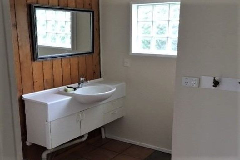 Photo of property in 54 Ngamotu Road, Moturoa, New Plymouth, 4310