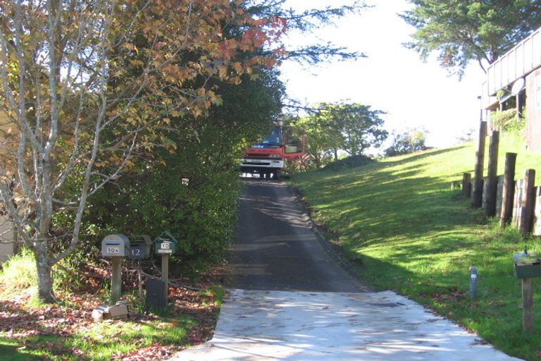 Photo of property in 12 Longfellow Parade, Glen Eden, Auckland, 0604