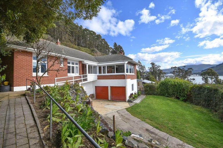Photo of property in 10 Irvine Road, The Cove, Dunedin, 9077
