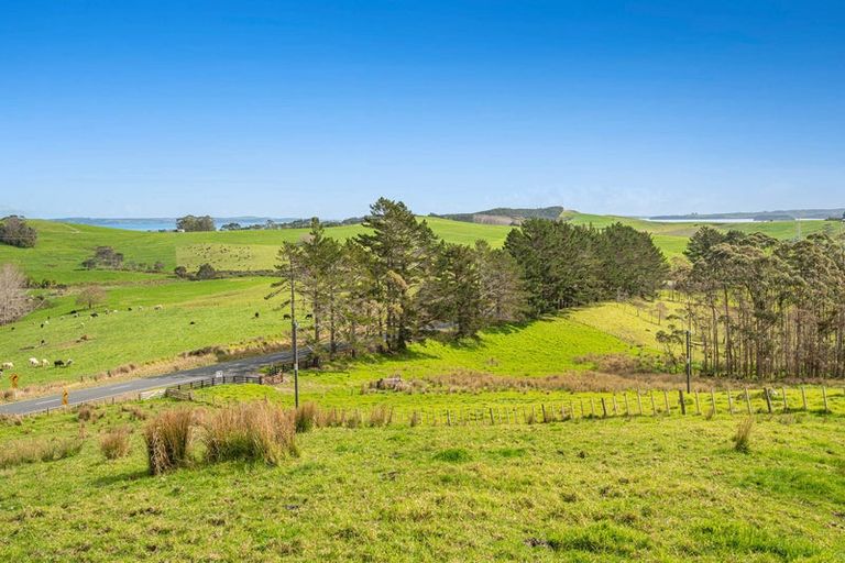 Photo of property in 3050 Kaipara Coast Highway, Glorit, Warkworth, 0984