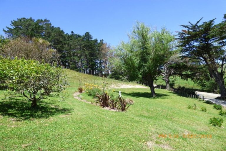 Photo of property in 114 Oparakau Road, Matakohe, 0594