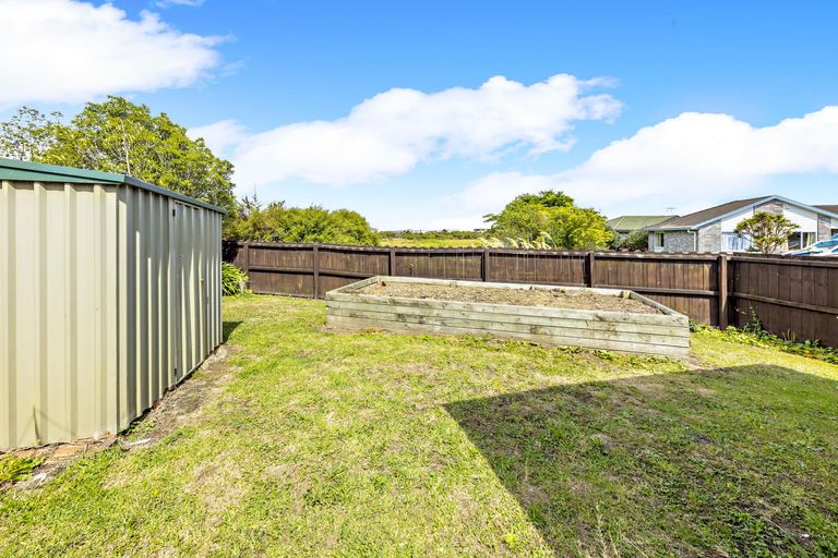 Photo of property in 34 Horlicks Place, Randwick Park, Auckland, 2105