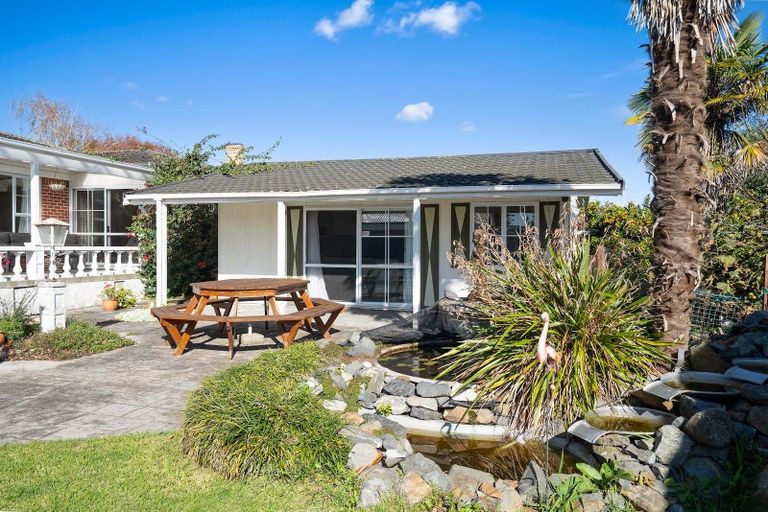 Photo of property in 229 Shakespeare Street, Leamington, Cambridge, 3432