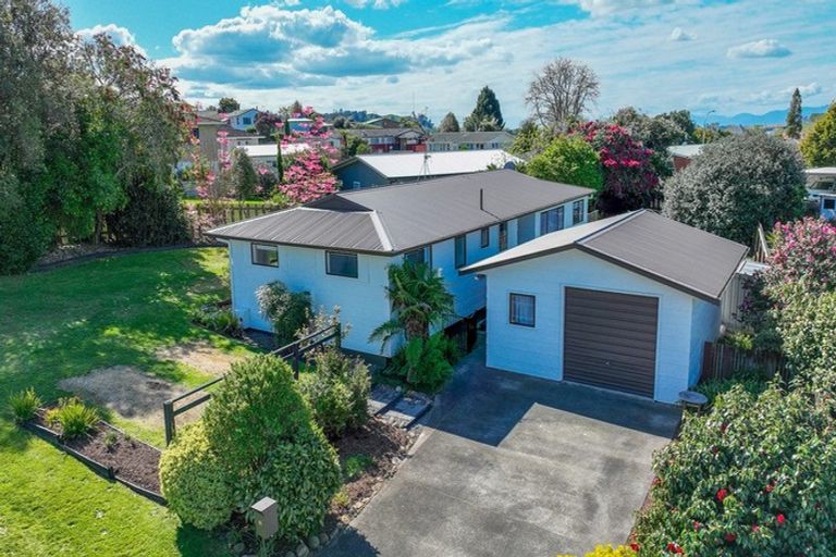 Photo of property in 11 Hillcrest Street, Tirau, 3410