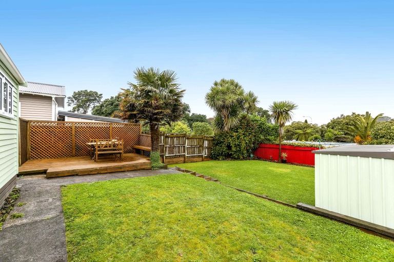 Photo of property in 12 Ngaio Street, Strandon, New Plymouth, 4312
