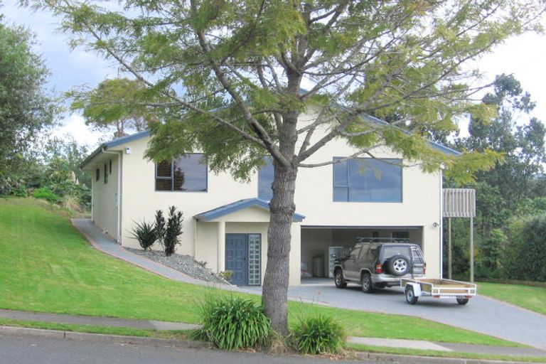 Photo of property in 319 The Drive, Whangamata, 3620