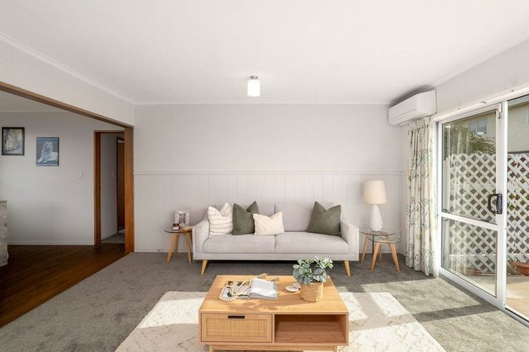 Photo of property in 3 Briarmont Street, Avondale, Christchurch, 8061