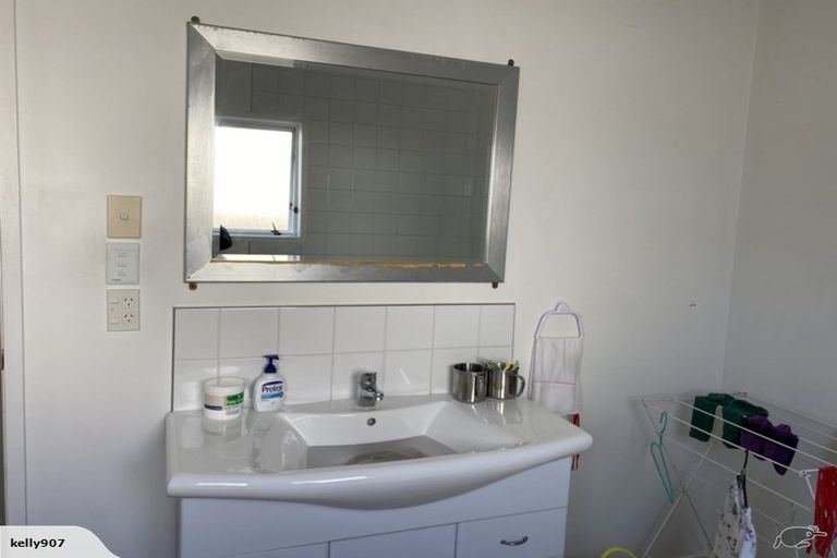 Photo of property in 16 Kakapo Place, Papatoetoe, Auckland, 2025