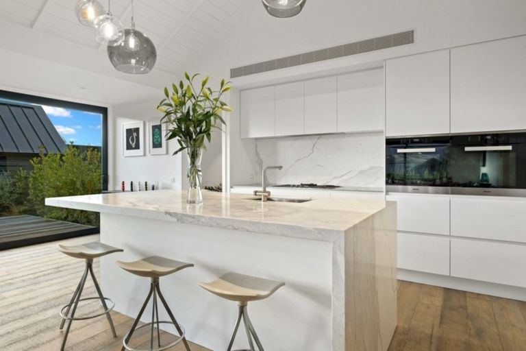 Photo of property in 58 Falconer Rise, Jacks Point, Queenstown, 9371