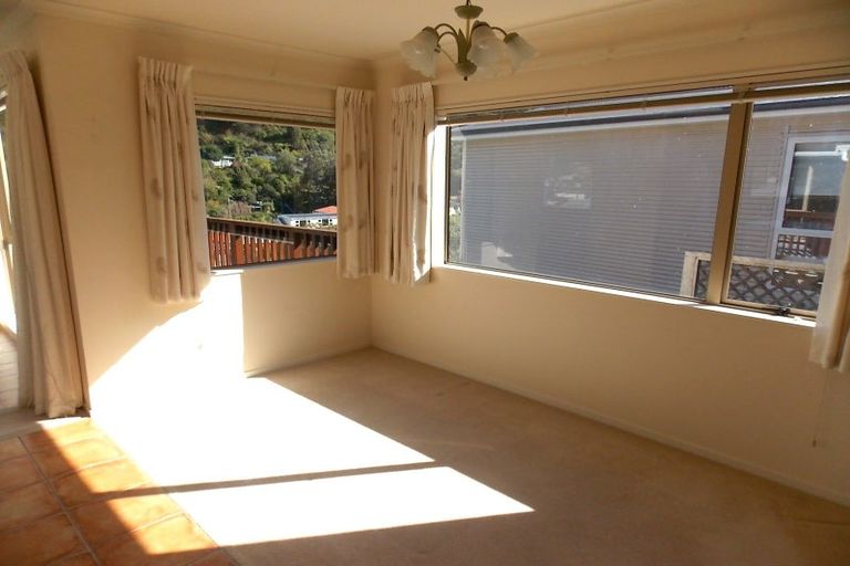 Photo of property in 102a Parkvale Road, Karori, Wellington, 6012