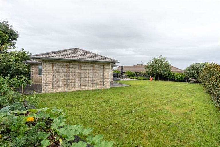 Photo of property in 60 Magellan Rise, Flagstaff, Hamilton, 3210