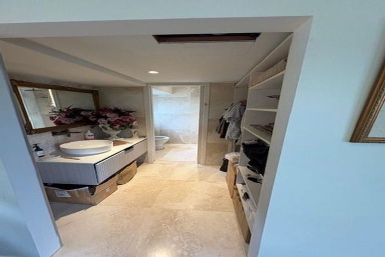 Photo of property in 15a The Strand, Takapuna, Auckland, 0622