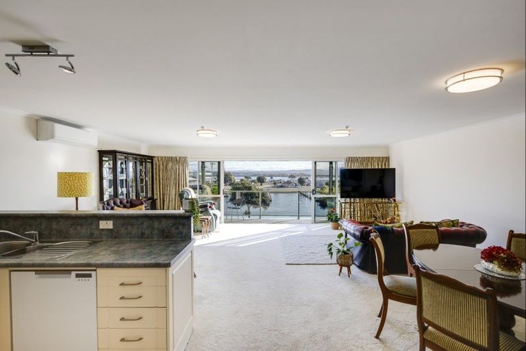 Photo of property in 10/26 West Quay, Ahuriri, Napier, 4110