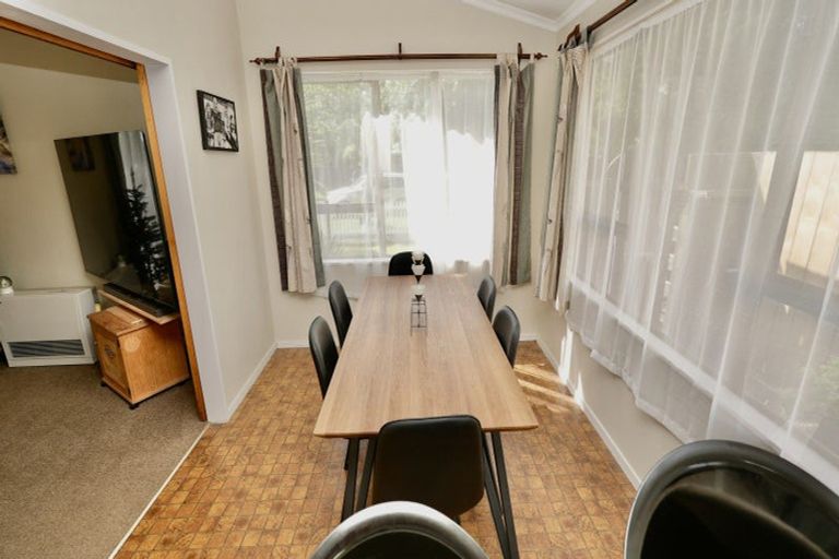 Photo of property in 62 Acacia Street, Kelvin Grove, Palmerston North, 4414