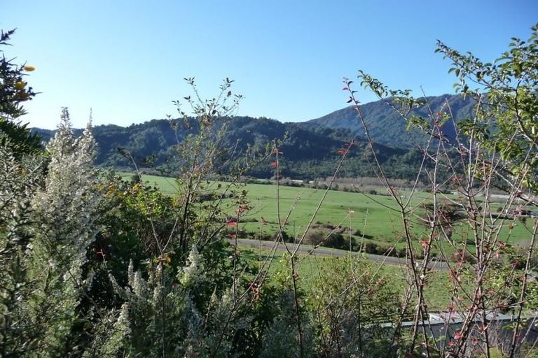 Photo of property in 32 Charming Creek Road, Seddonville, Westport, 7891