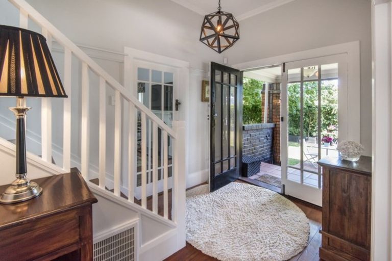 Photo of property in 1 Macky Avenue, Devonport, Auckland, 0624