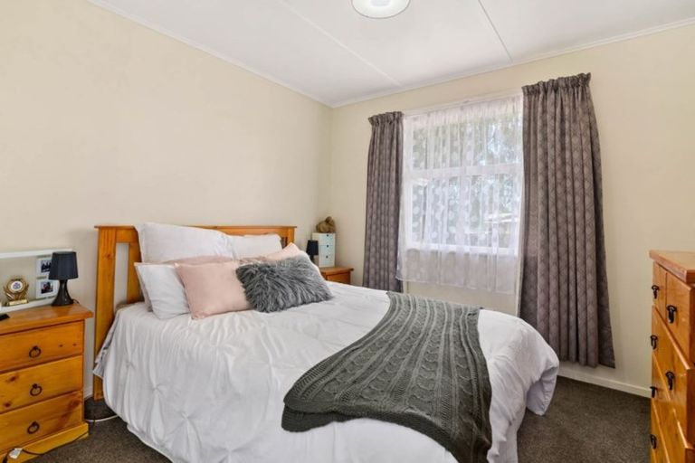 Photo of property in 31 Kahu Street, Utuhina, Rotorua, 3015