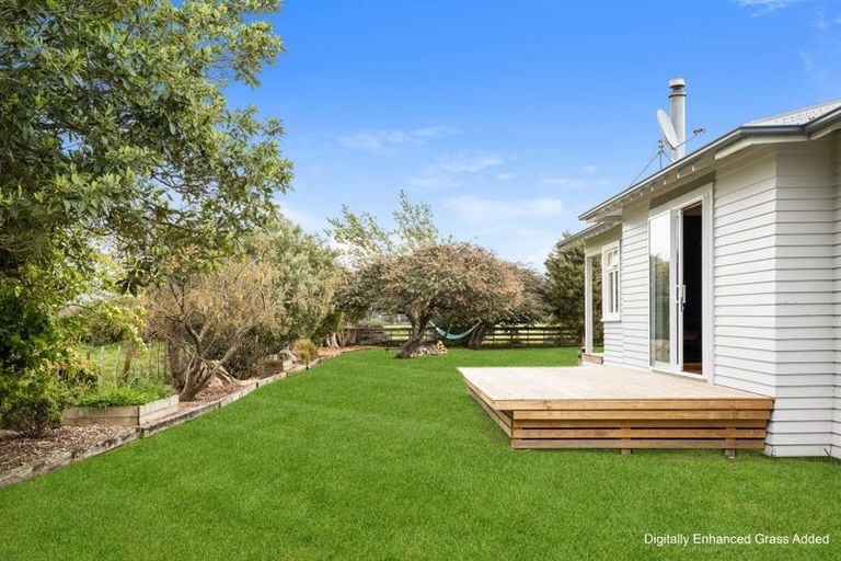 Photo of property in 90 Tane Road, Tokomaru, Palmerston North, 4474