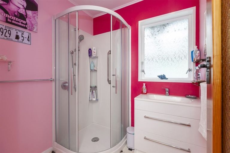 Photo of property in 1/3 Princeton Road, Raumati Beach, Paraparaumu, 5032