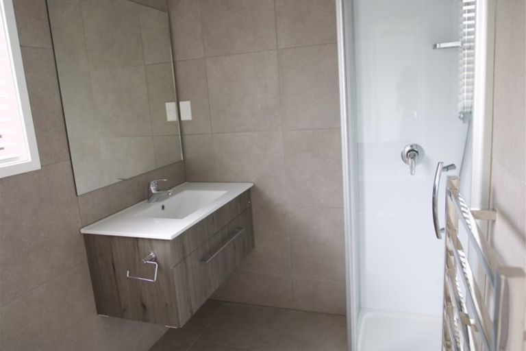 Photo of property in 29 Matakohe Road, Westgate, Auckland, 0814