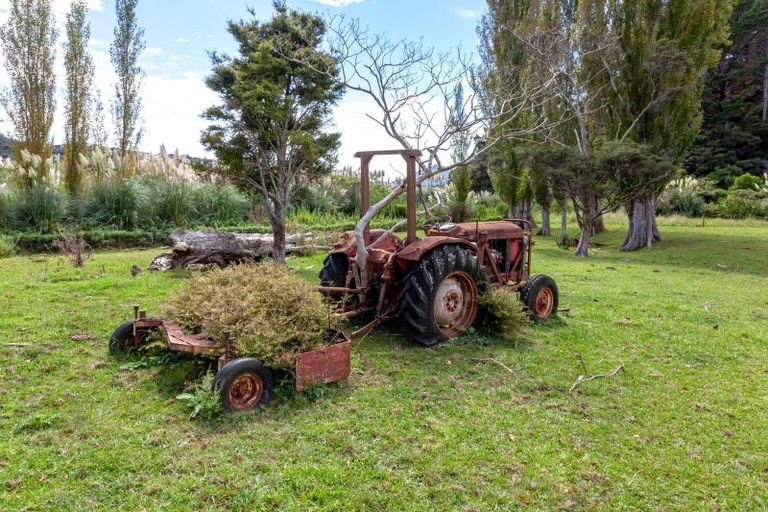 Photo of property in 1094 Kennedy Bay Road, Kennedy Bay, Coromandel, 3583