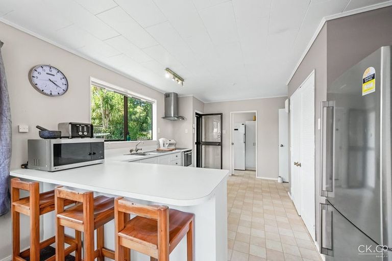 Photo of property in 127 Gemstone Drive, Birchville, Upper Hutt, 5018