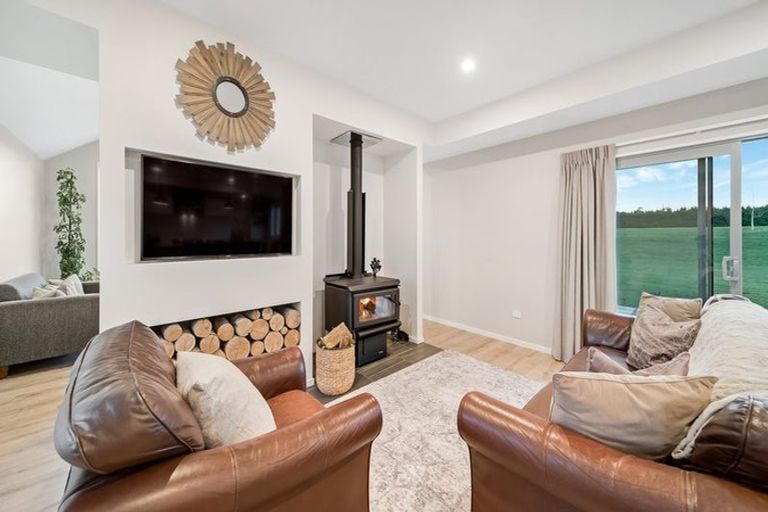 Photo of property in 29 Silver Peaks Drive, West Melton, 7618