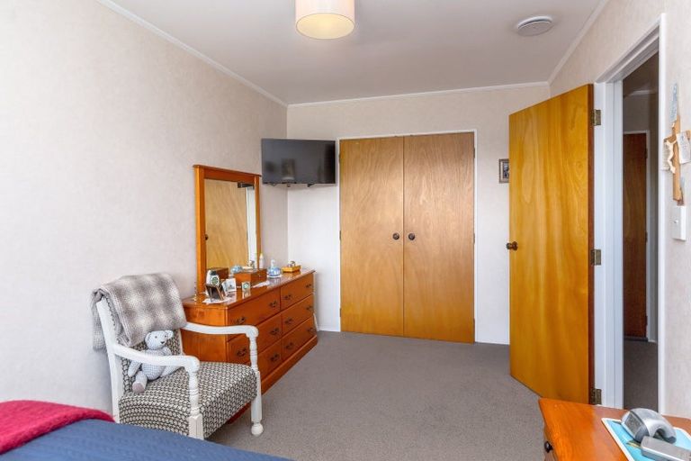 Photo of property in 13 Lowes Place, Solway, Masterton, 5810