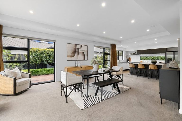 Photo of property in 5 Dalweny Lane, Cracroft, Christchurch, 8025