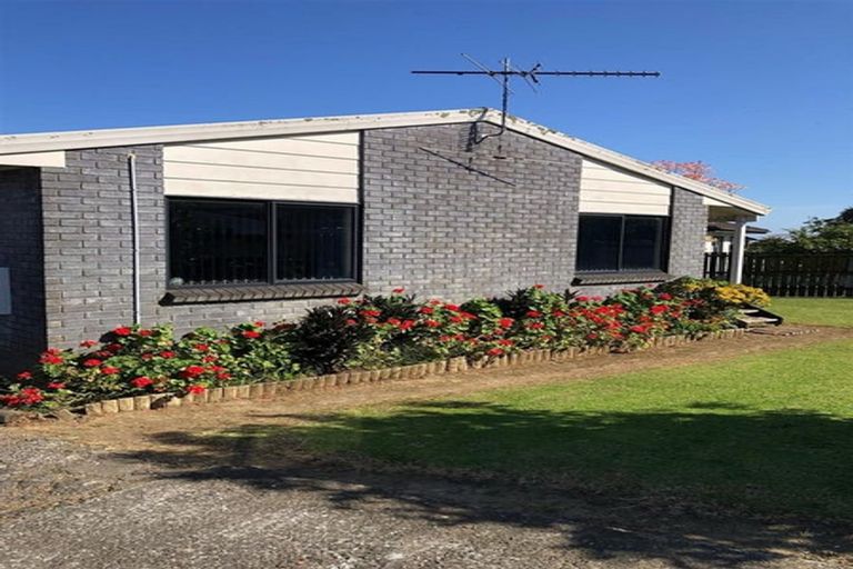 Photo of property in 7 Barcroft Place, Clendon Park, Auckland, 2103