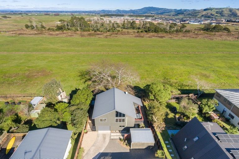Photo of property in 100b Simpson Road, Papamoa Beach, Papamoa, 3118