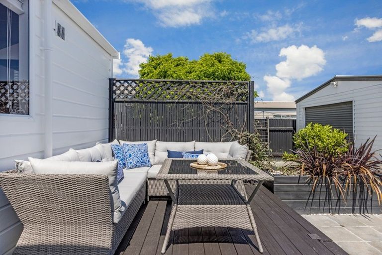 Photo of property in 20 Avenue Road, Greenmeadows, Napier, 4112