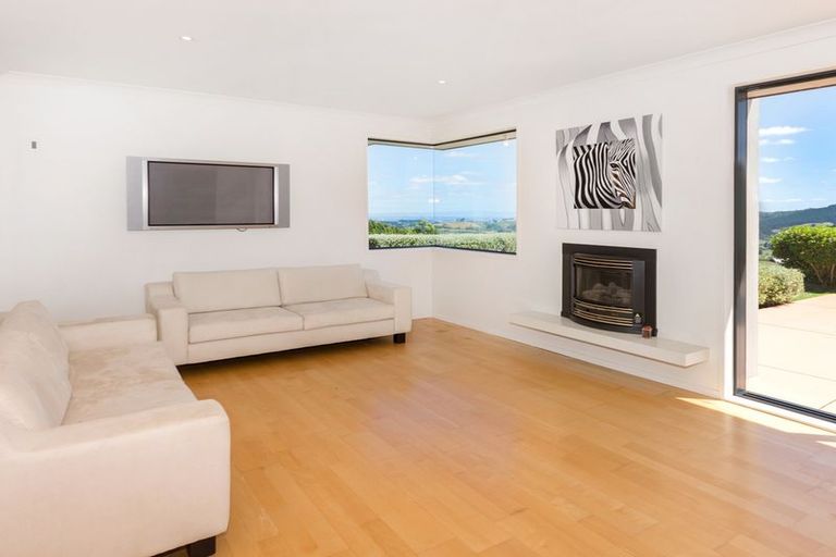 Photo of property in 5 Medhurst Road, Bombay, 2675