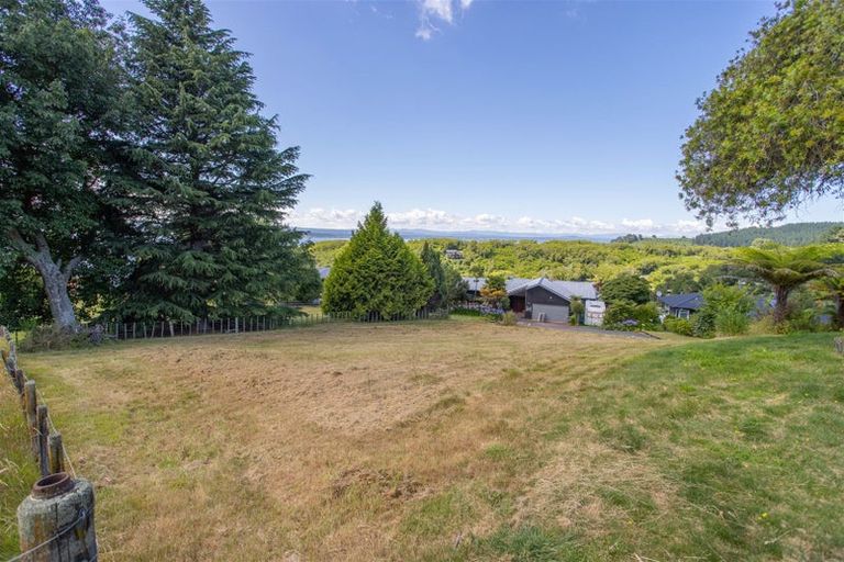 Photo of property in 14 Ewing Grove, Acacia Bay, Taupo, 3330