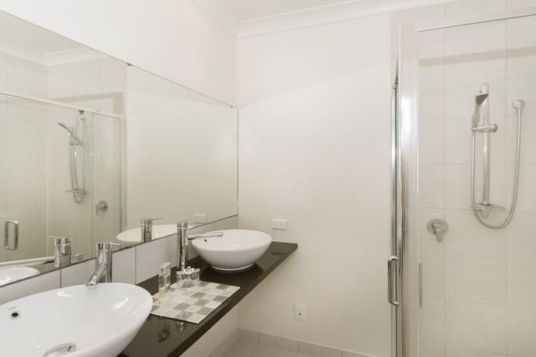 Photo of property in 5 Medhurst Road, Bombay, 2675