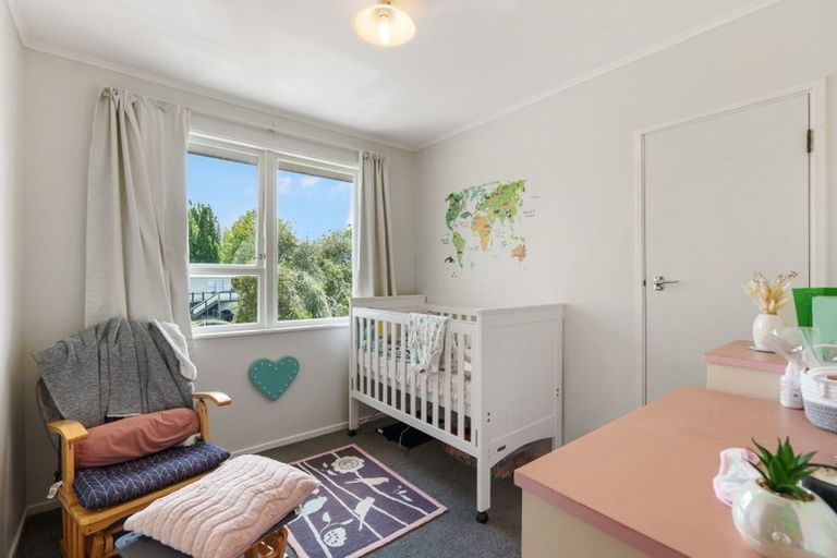 Photo of property in 25 Japonica Drive, Beach Haven, Auckland, 0626