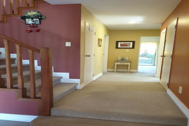 Photo of property in 701a Beach Road, Rothesay Bay, Auckland, 0630