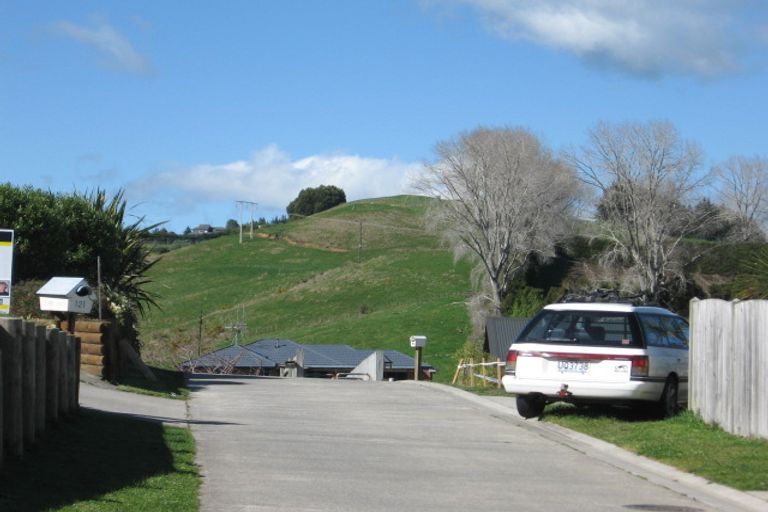 Photo of property in 124 Meander Drive, Welcome Bay, Tauranga, 3112