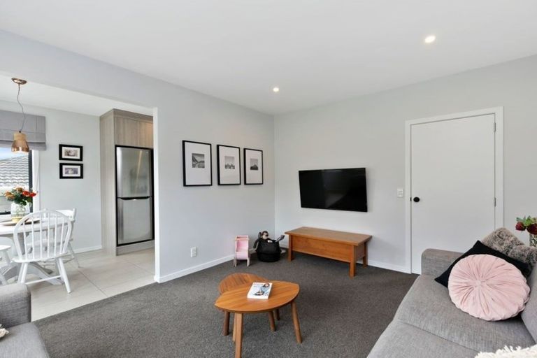 Photo of property in 15 Hindmarsh Street, Johnsonville, Wellington, 6037